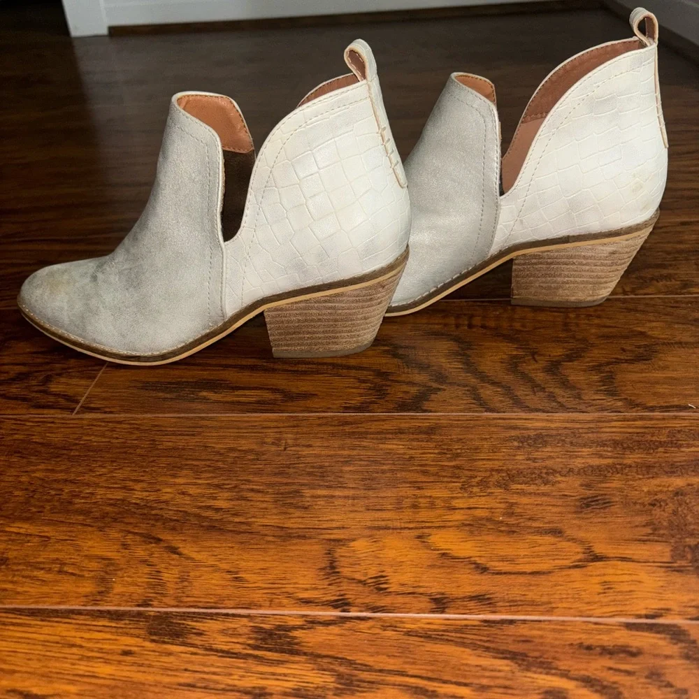 Boutique by Corky’s Metallic White Crocodile Printed Stassi Heeled Ankle Boots - Picture 4 of 6